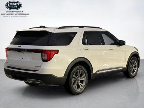 White Metallic 2026 Ford Explorer Active