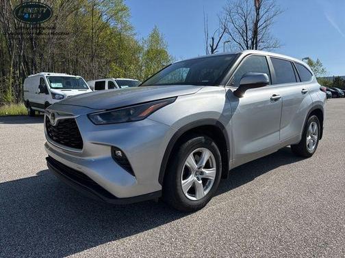 Celestial Silver Metallic 2023 Toyota Highlander LE