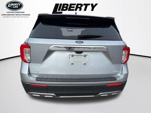 Iconic Silver Metallic 2024 Ford Explorer XLT
