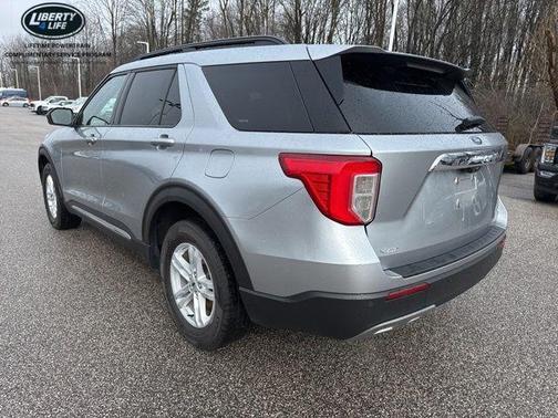 Iconic Silver Metallic 2024 Ford Explorer XLT
