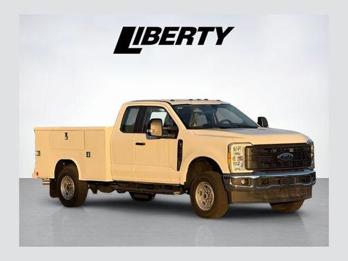 Oxford White 2025 Ford F-250 XL
