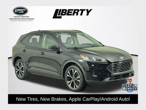 Agate Black Metallic 2022 Ford Escape SE