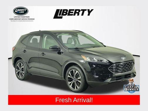 Agate Black Metallic 2022 Ford Escape SE