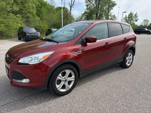 Sunset 2016 Ford Escape SE