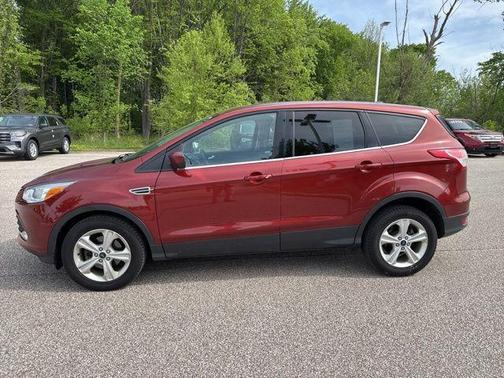 Sunset 2016 Ford Escape SE