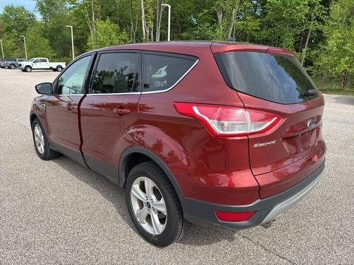 Sunset 2016 Ford Escape SE