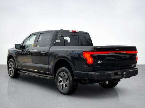2025 Ford F-150 Lightning LARIAT