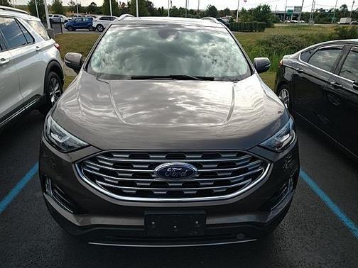 Photo 2 of 8 of 2019 Ford Edge SEL