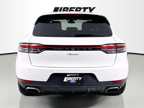 2020 Porsche Macan Base