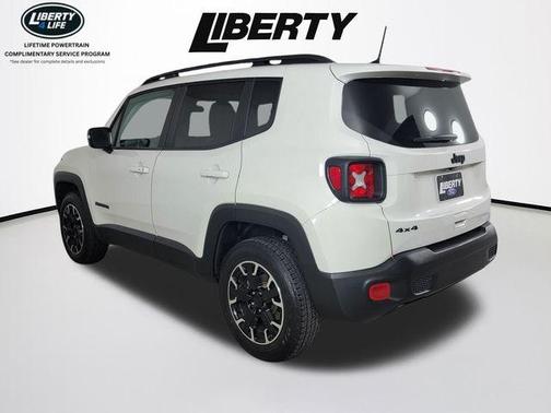 Alpine White Clearcoat 2023 Jeep Renegade Latitude