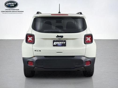 Alpine White Clearcoat 2023 Jeep Renegade Latitude