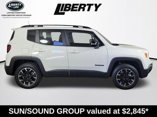 Alpine White Clearcoat 2023 Jeep Renegade Latitude