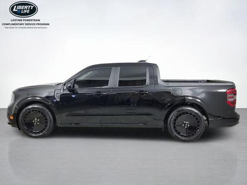 Shadow Black 2025 Ford Maverick Lobo Standard