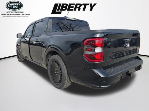 Shadow Black 2025 Ford Maverick Lobo Standard