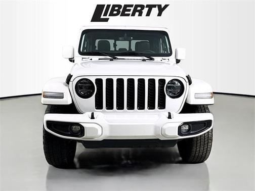 2022 Jeep Gladiator Overland