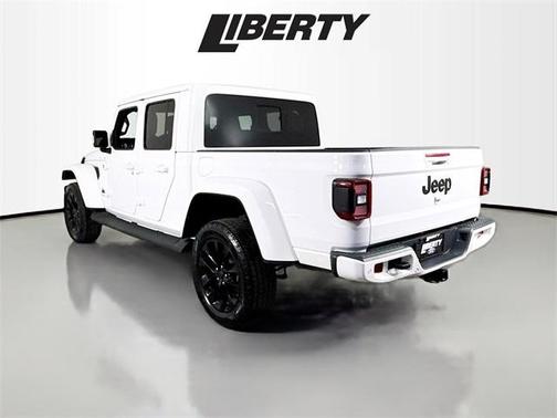 2022 Jeep Gladiator Overland