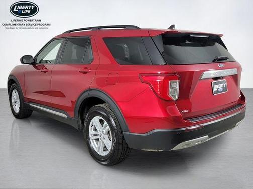 Rapid Red Metallic Tinted Clearcoat 2024 Ford Explorer XLT