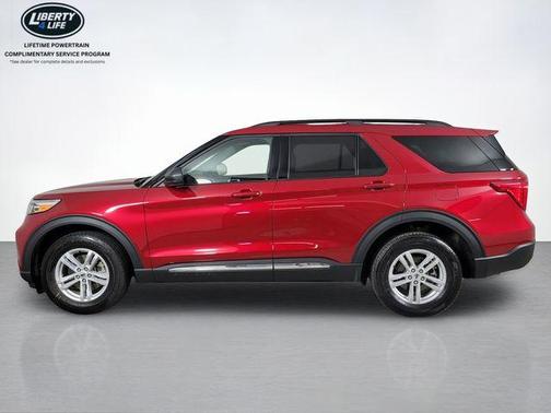 Rapid Red Metallic Tinted Clearcoat 2024 Ford Explorer XLT
