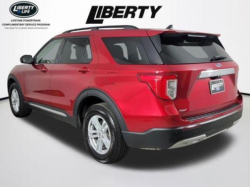 Rapid Red Metallic Tinted Clearcoat 2024 Ford Explorer XLT
