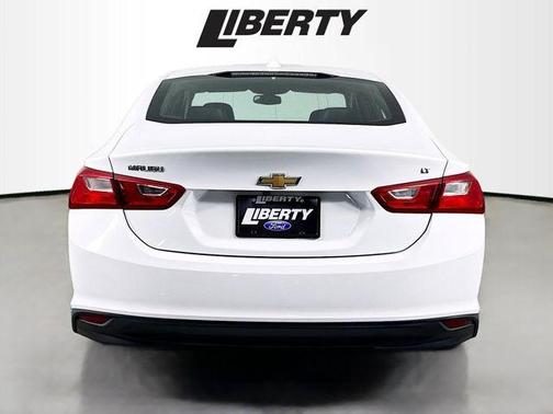 2017 Chevrolet Malibu 1LT