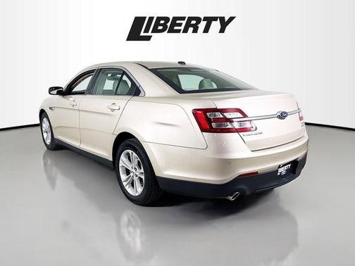 2018 Ford Taurus SEL