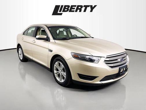2018 Ford Taurus SEL