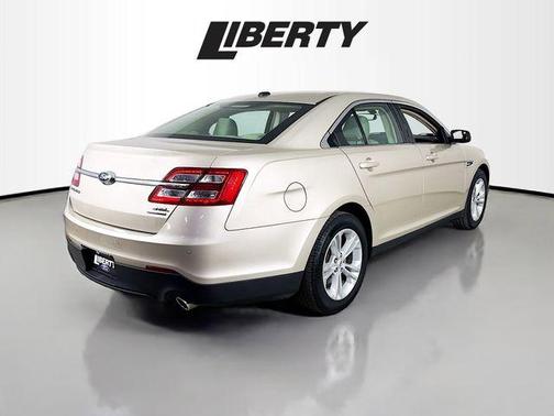 2018 Ford Taurus SEL