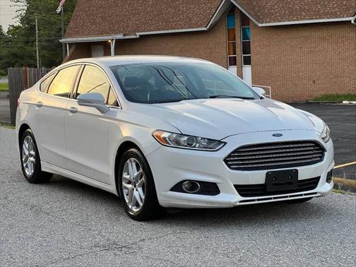 2014 Ford Fusion SE