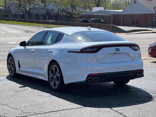 2019 Kia Stinger Base 4dr Sedan