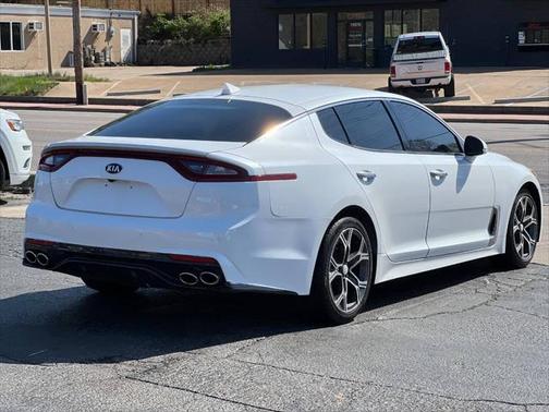 2019 Kia Stinger Base 4dr Sedan