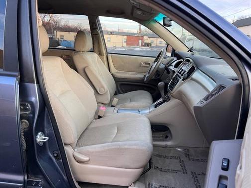 2005 Toyota Highlander Base