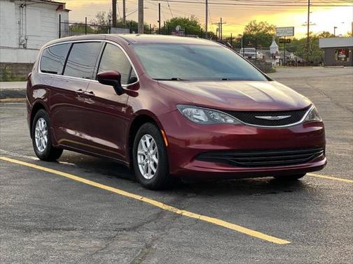 2017 Chrysler Pacifica Touring