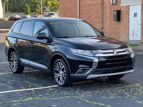 2018 Mitsubishi Outlander ES