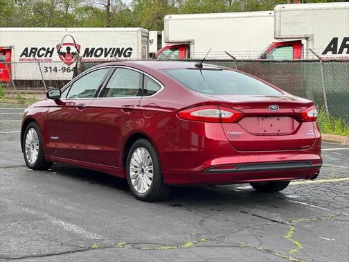 2015 Ford Fusion Hybrid SE