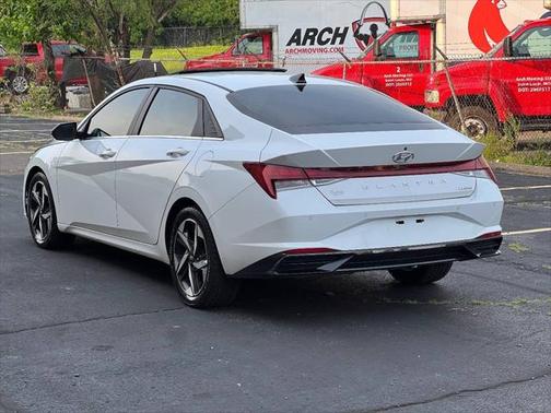 2021 Hyundai ELANTRA Limited