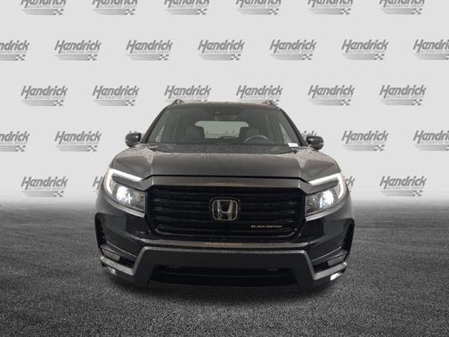 Crystal Black Pearl 2024 Honda Passport