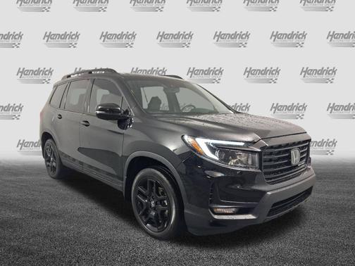 Crystal Black Pearl 2024 Honda Passport