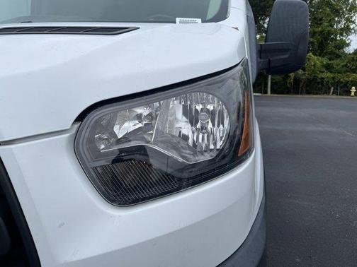 2019 Ford Transit-250 148 WB Medium Roof Cargo