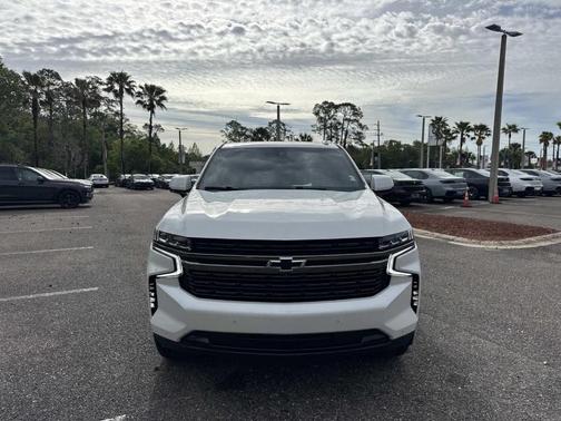 Iridescent Pearl Tricoat 2022 Chevrolet Tahoe RST