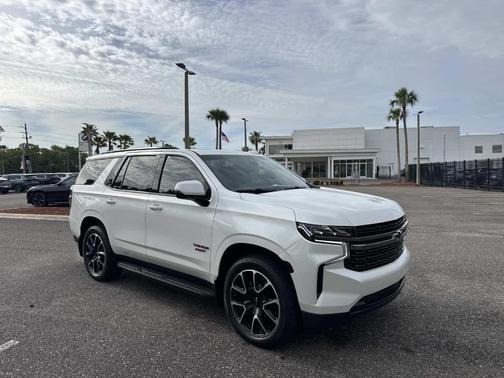 Iridescent Pearl Tricoat 2022 Chevrolet Tahoe RST