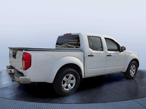 Glacier White 2013 Nissan Frontier SV