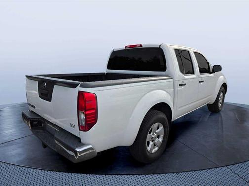 Glacier White 2013 Nissan Frontier SV