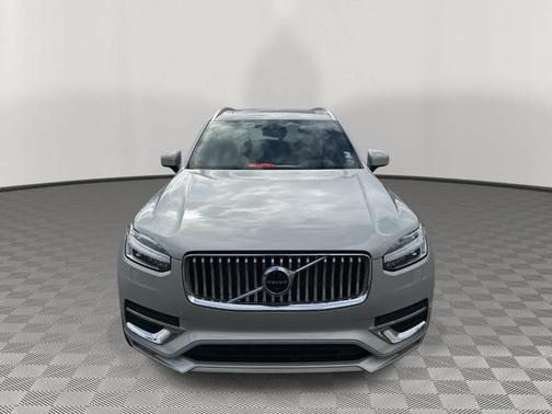 2022 Volvo XC90 T6 Inscription 7 Passenger