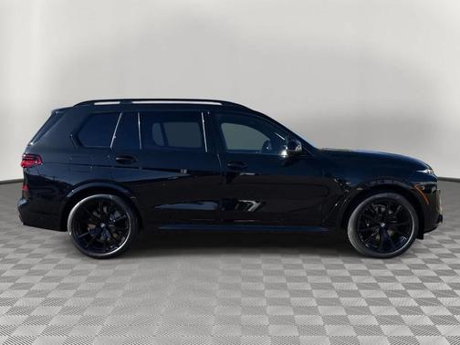 2026 BMW X7 M60i