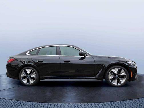 Black Sapphire Metallic 2026 BMW i4 Gran Coupe eDrive40