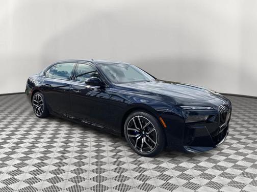Carbon Black Metallic 2026 BMW 750e xDrive