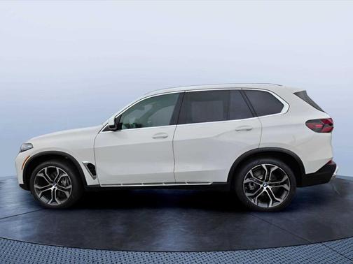 Alpine White 2026 BMW X5 sDrive40i