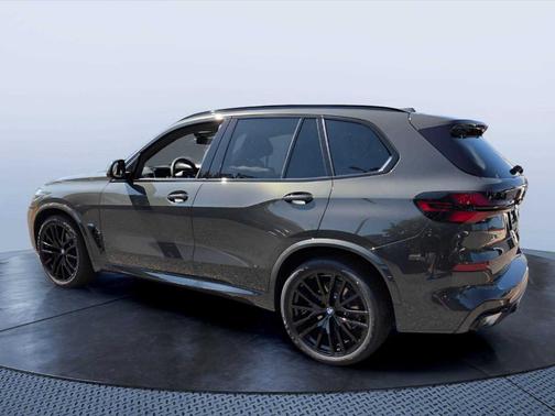 Gray Metallic 2026 BMW X5 xDrive40i