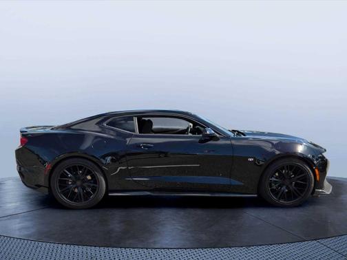 Black 2020 Chevrolet Camaro 1LS