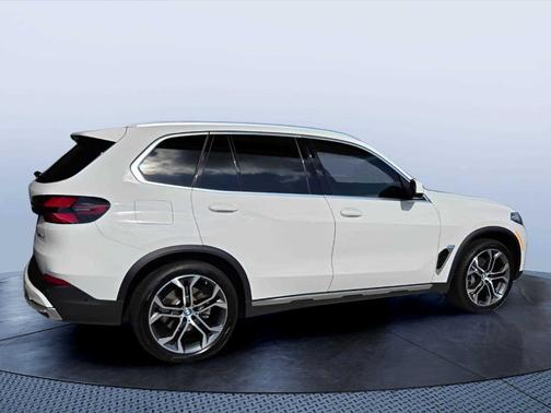 Alpine White 2026 BMW X5 xDrive40i